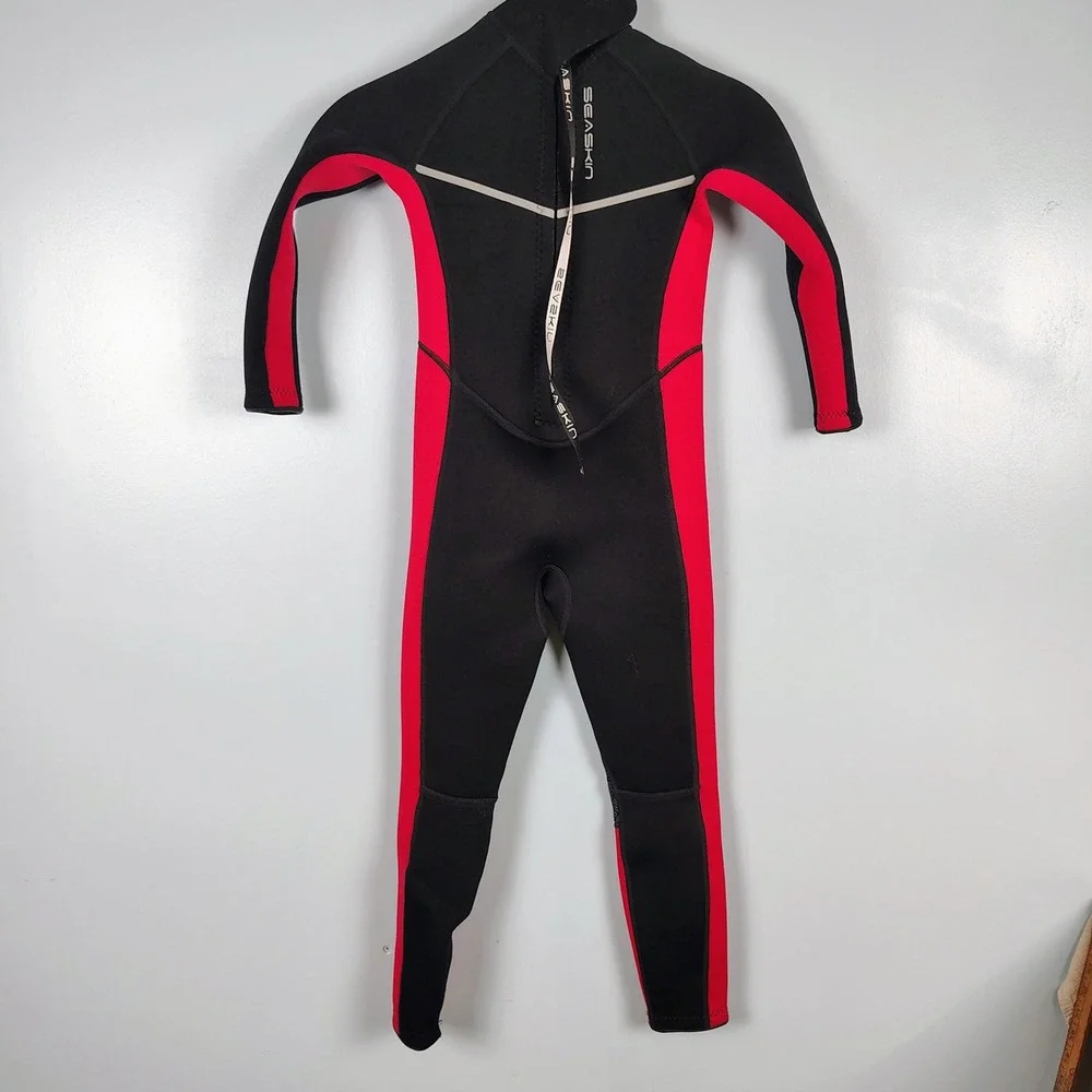Seaskin Womens SZ 6 Full Body Wetsuit Black Red 3mm Neoprene Surfcore Gorpcore